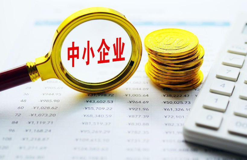 木地板市场趋势：实木复合与强化地板的性能对比